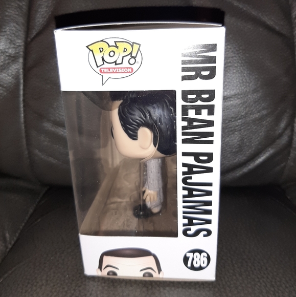 Funko POP! TV Mr. Bean Pajamas Collectible Figure - Picture 2 of 5